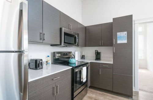 Indianapolis Apartment | Spacious 2BR Broadripple Village