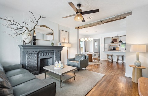 Central Oklahoma City House | Spacious 2BR Bungalow | $2000 monthly | Full Kitchen + Laundry #09