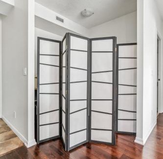Fort York Apartment | Spacious 2BR Condo Downtown, Lakeshore, Parking