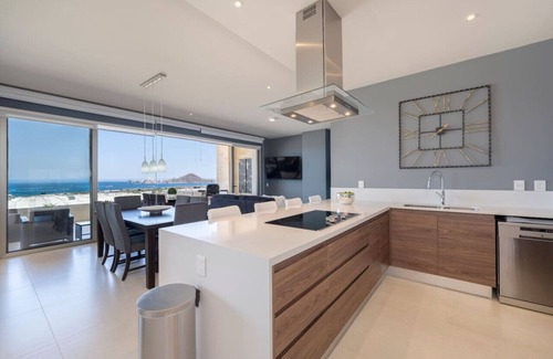 El Tezal Apartment | Spacious 2BR Condo With Great Location