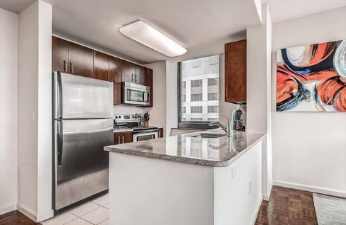 Hudson Exchange Apartment | Spacious 2BR | Fully Equipped Gym | Near PATH by GLS