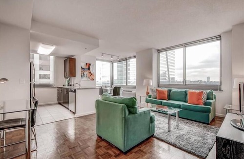 Hudson Exchange Apartment | Spacious 2BR | Fully Equipped Gym | Near PATH by GLS