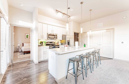 Montopolis Apartment | Spacious 2BR King Beds Suite, 8 Min to Downtown