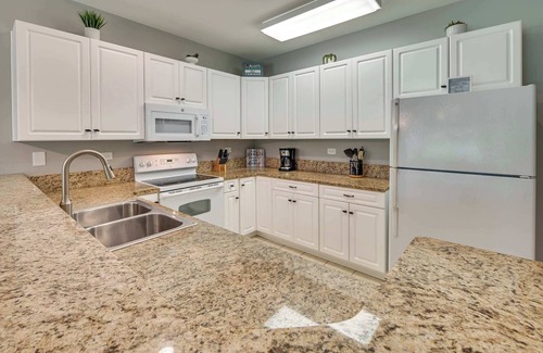 Carolina Forest Condo | Spacious 2BR Villa w/Pool + Golf Views | Sleeps 10