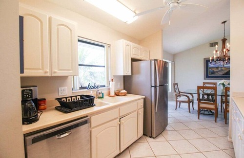 Murex Lakes House | Spacious 3/2 pool home on Sanibel Island | 10 min walk to beach - Lily Pad