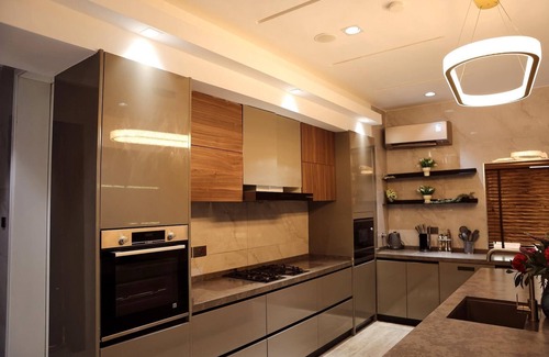 Ikoyi Apartment | Spacious 3-4-bedroom apartment with fitness room, WiFi in enchanting Lagos