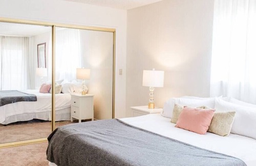 Gardena Apartment | Spacious 3 BD / Large Master BR with Ensuite Bath