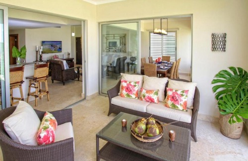 Punta Cana Apartment | Spacious 3 BDR fully-equipped condo with pool and golf view