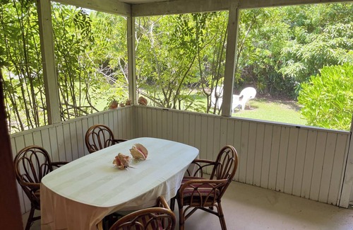 Freeport House | Spacious 3 Bed, 2 Bath Winter escape, near beach, includes car