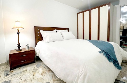 Campestre Apartment | Spacious 3 Bed Apartment Steps from Granada!
