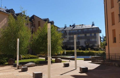 Jaca Apartment | Spacious 3-Bed Apartment with Garage & Pool in Jaca, Sleeps 6