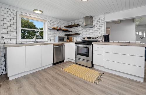 Ameliasburgh House | Spacious 3-Bed County Getaway!