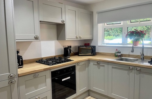 Southampton House | Spacious 3-Bed Detached House - Prime Location nr Southampton Uni and Hospital