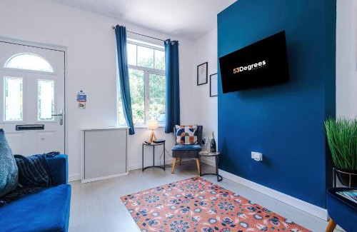 Nantwich House | Spacious 3-bed home in Nantwich by 53 Degrees Property - Amazing location, Ideal for Groups - Sleeps 6