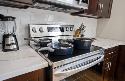 Riverside Terrace Bed & Breakfast | Spacious 3 Bed House near MD Anderson