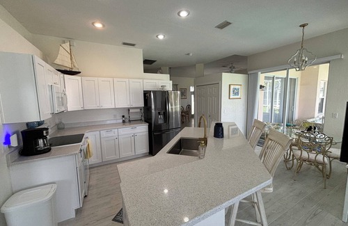 Long Meadow House | Spacious 3-Bed Oasis with Granite Finishes & Pool