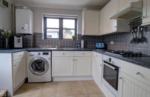 Ipswich House | SPACIOUS 3 BED ROOM FAMILY FRIENDLY HOME CONVENIENTLY LOCATED IN IPSWICH SUFFOLK