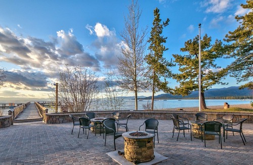South Lake Tahoe House | Spacious 3 Bedroom plus Loft Lakefront Townhome by RedAwning