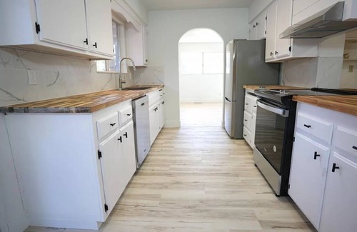 Bijou Park House | Spacious 3-Bedroom, 2-Bath Home in South Lake Tahoe with WiFi & Modern Comforts