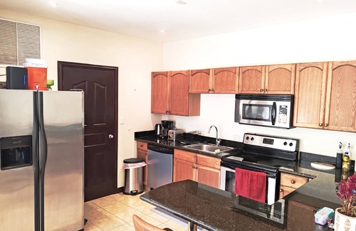 Herradura Apartment | Spacious 3-bedroom apartment in enjoyable Playa Herradura with WiFi, AC
