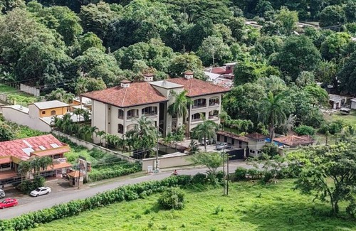 Herradura Apartment | Spacious 3-bedroom apartment in enjoyable Playa Herradura with WiFi, AC