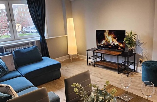 Gorgie Apartment | spacious 3 bedroom free parking