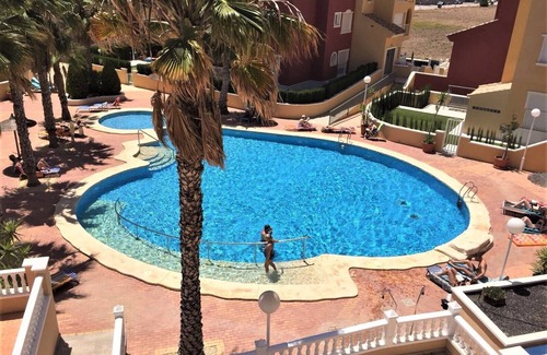 Los Alcazares Apartment | Spacious 3 bedroom 2 bathroom Apartment - Puerto Marina complex overlooking pool