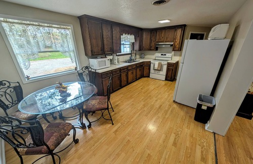 Roaring River House | Spacious 3-Bedroom Retreat, Fully Handicap Accessible!