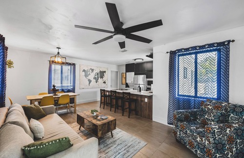Royal Poinciana Apartment | Spacious 3-bedroom 2-bath centrally located close to Hollywood Downtown & Beach