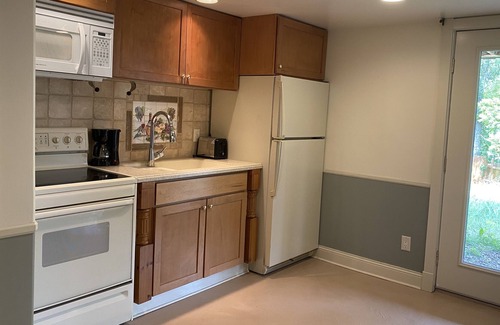 Whitewood Apartment | Spacious 3 Bedroom 2 Bathroom Apt. In the ❤ of the Black Hills