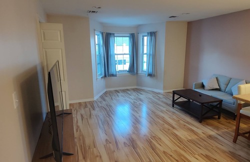 Constable Hook Apartment | Spacious 3 bedroom-2bathroom apt: 30 min from NYC