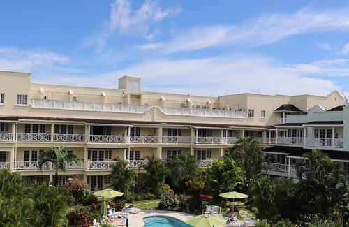 Hastings Apartment | Spacious 3-bedroom apartment within a beautiful oasis along the South Coast.