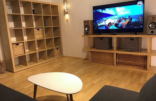 Bezigrad District Apartment | Spacious 3-bedroom apartment + FREE parking