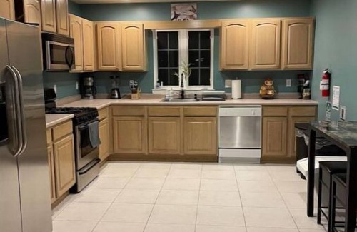 Vauxhall House | Spacious 3 Bedroom Apt Rental Near EWR Airport & NYC