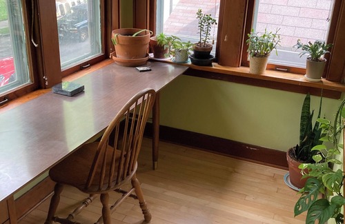 Bay View Apartment | Spacious 3-bedroom apartment with AC, WiFi in awesome Milwaukee