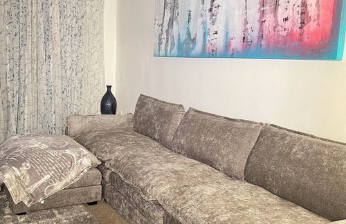 Oxon Hill Apartment | Spacious 3-bedroom apartment with WiFi and AC in superb Oxon Hill