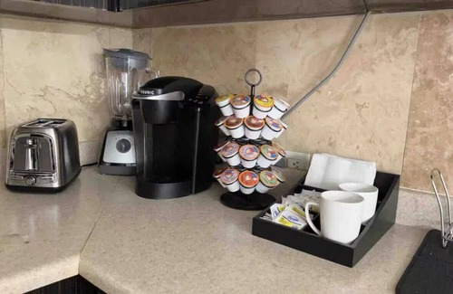 Pueblo Viejo Apartment | Spacious 3-bedroom apartment in enjoyable Guaynabo with AC, WiFi