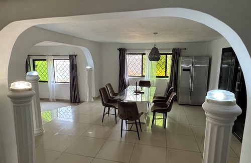 Freetown Apartment | Spacious 3-bedroom apartment with WiFi, AC in beautiful Freetown