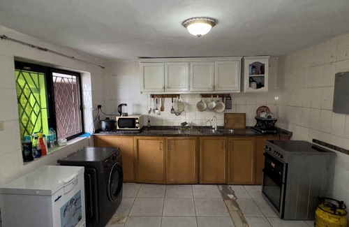 Freetown Apartment | Spacious 3-bedroom apartment with WiFi, AC in beautiful Freetown