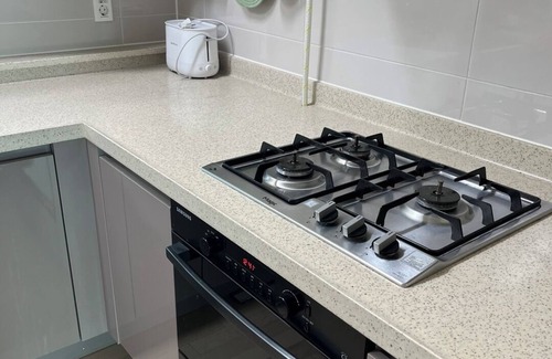 Songdo Apartment | Spacious 3-bedroom apartment in fantastic Incheon with WiFi, AC
