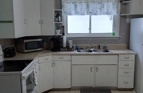 Rumford Apartment | Spacious 3-bedroom apartment near Black mnt, Sunday river, Rumford hospital.