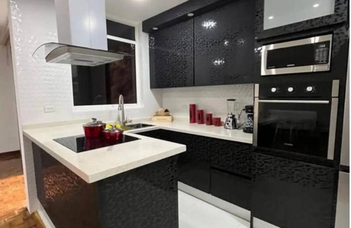 Chacao Apartment | Spacious 3-bedroom apartment with AC, WiFi in charming Caracas