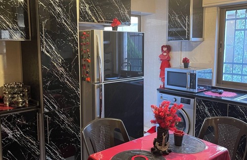 Al Jubeiha House | Spacious 3 bedroom apartment with 2 living room