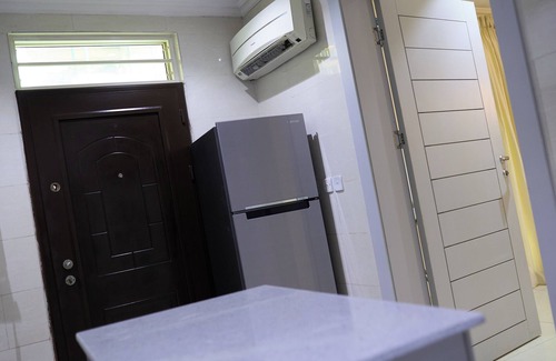 Ikoyi Apartment | Spacious 3-bedroom apartment with AC, fitness room in delightful Lagos