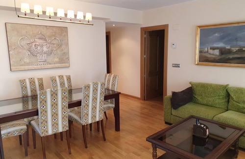 Jaca Apartment | Spacious 3-Bedroom Apartment in Central Jaca with Parking and Modern Amenities