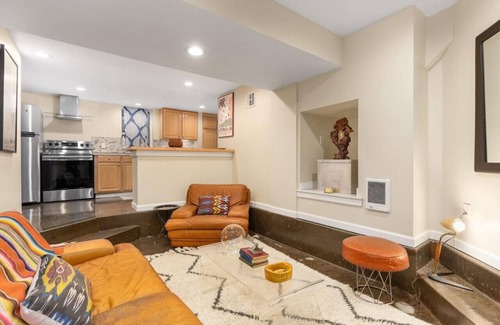 Buckman Neighborhood Apartment | Spacious 3 Bedroom Apt Central Eastside Portland!