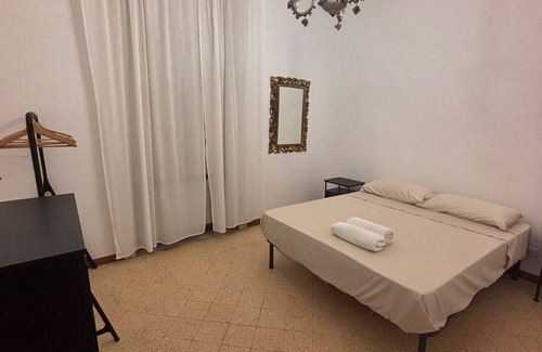 Salerno House | Spacious 3-bedroom building in enchanting Salerno with AC