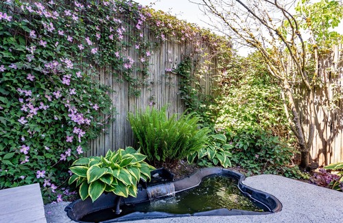 Sardis House | Spacious 3-bedroom home with beautiful gardens