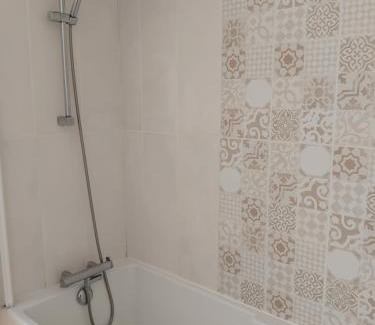 Saint-Suliac House | Spacious 3 bedroom house 250m from Saint-Suliac's beach