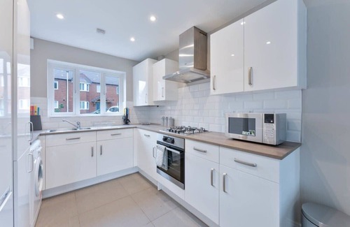 Smethwick House | Spacious 3 Bedroom House with Garden in Birmingham